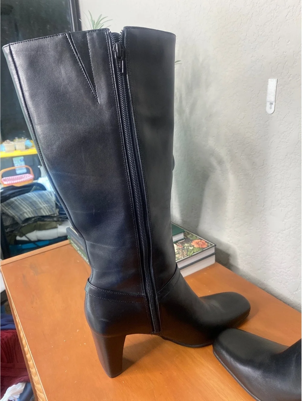 Naturalizer Leather Square Toe Knee high Boots